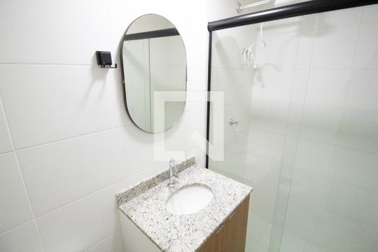 Banheiro de kitnet/studio para alugar com 1 quarto, 24m² em Vila Clementino, São Paulo