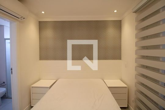 Suíte de apartamento para alugar com 2 quartos, 88m² em Barra Funda, São Paulo