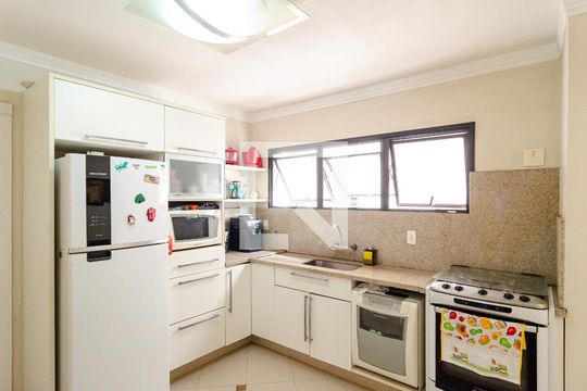 Cozinha de apartamento à venda com 3 quartos, 126m² em Vila Mascote, São Paulo