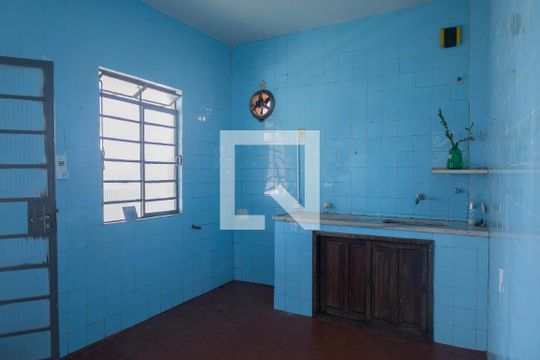 Cozinha  de casa para alugar com 4 quartos, 220m² em Santa Efigênia, Belo Horizonte