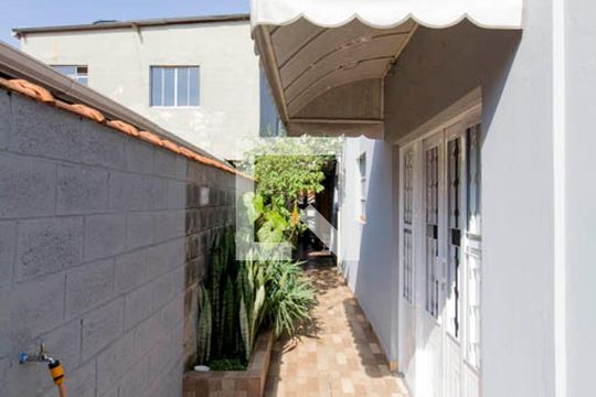 Corredor  de casa à venda com 3 quartos, 214m² em Jardim Coimbra, São Paulo