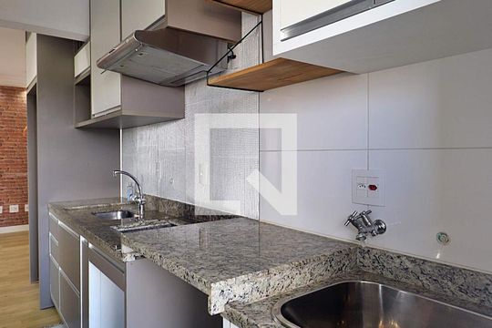 Cozinha de apartamento para alugar com 1 quarto, 50m² em Bangú, Santo André