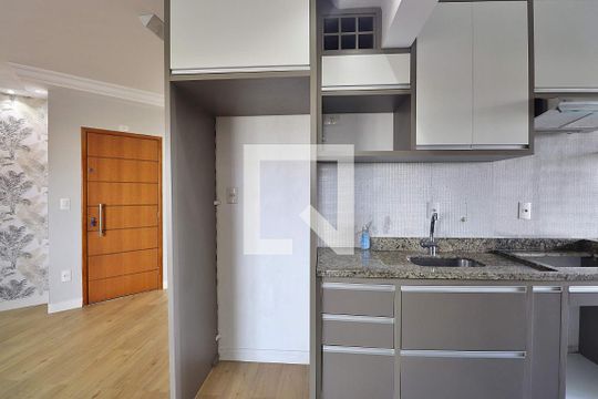 Cozinha de apartamento para alugar com 1 quarto, 50m² em Bangú, Santo André