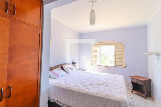 Quarto 1 de casa à venda com 2 quartos, 180m² em Vivenda, Jundiaí