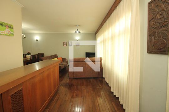 Casa à venda com 3 quartos, 126m² em Vila São José, São Paulo
