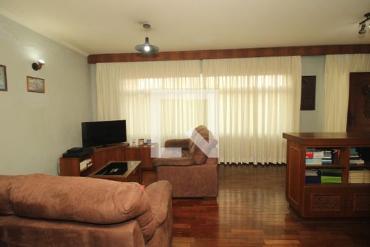 Sala de casa à venda com 3 quartos, 126m² em Vila São José, São Paulo