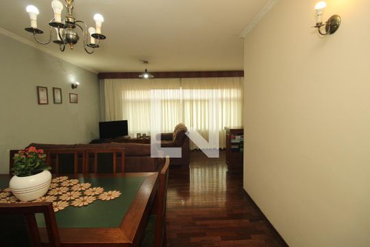 Sala de casa à venda com 3 quartos, 126m² em Vila São José, São Paulo