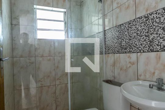Banheiro de apartamento à venda com 2 quartos, 42m² em Taboão, São Bernardo do Campo