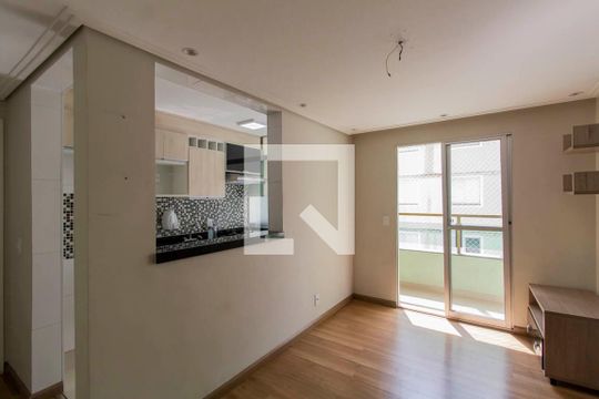 Sala de apartamento para alugar com 2 quartos, 54m² em Jardim Santa Teresinha, São Paulo