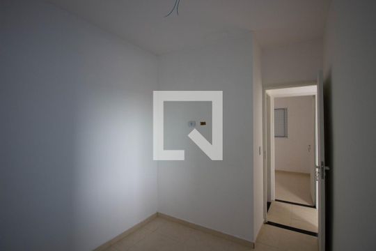 Quarto 2 de apartamento para alugar com 2 quartos, 35m² em Jardim Helian, São Paulo