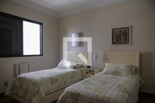 Quarto de apartamento para alugar com 2 quartos, 118m² em Boqueirão, Santos
