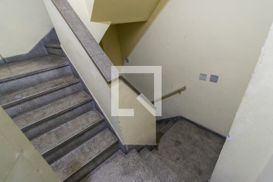 Área comum - Escadas de apartamento à venda com 2 quartos, 64m² em Bonsucesso, Rio de Janeiro
