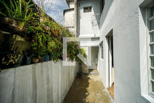 Quintal de casa de condomínio para alugar com 2 quartos, 100m² em Vila Carrão, São Paulo