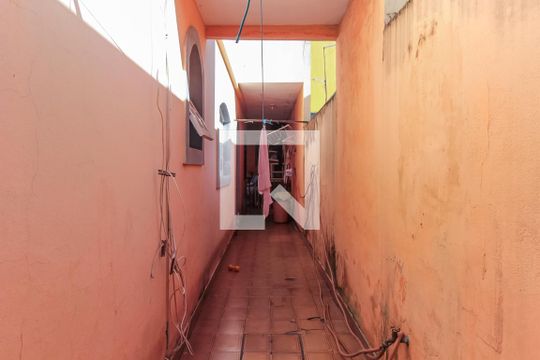 Corredor Externo de casa à venda com 3 quartos, 150m² em Jardim Sapopemba, São Paulo