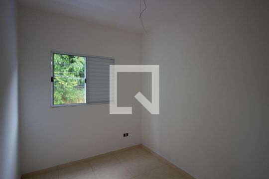 Quarto 1 de apartamento para alugar com 2 quartos, 34m² em Jardim Helian, São Paulo