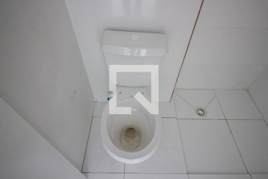 Banheiro de apartamento para alugar com 2 quartos, 38m² em Jardim Helian, São Paulo