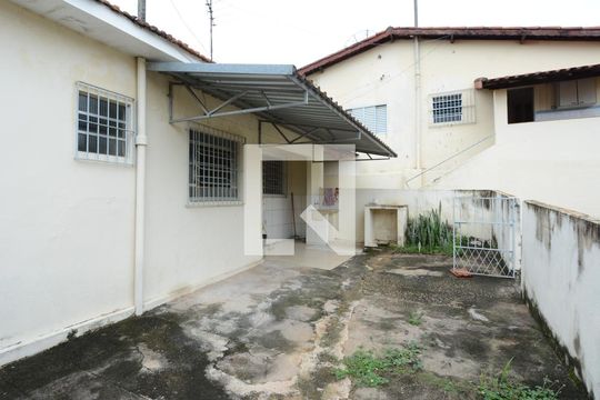 Edícula - Quintal de casa à venda com 3 quartos, 130m² em Jardim do Lago, Campinas