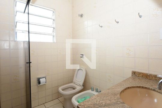 Banheiro de casa à venda com 3 quartos, 130m² em Jardim do Lago, Campinas