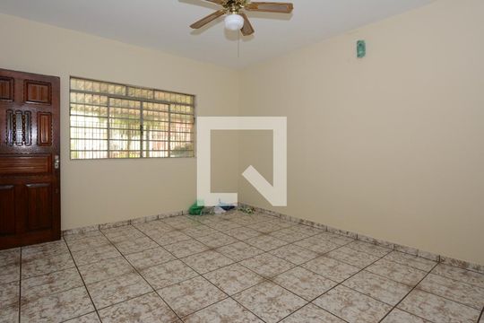 Sala de casa à venda com 3 quartos, 130m² em Jardim do Lago, Campinas