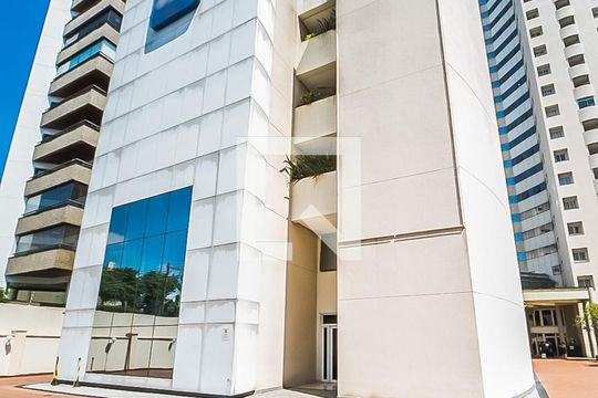 Fachada de apartamento para alugar com 1 quarto, 40m² em Centro, Santo André