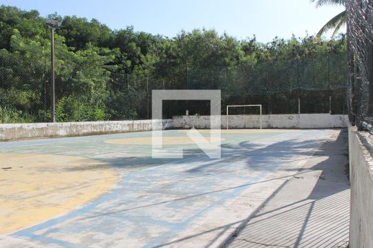 Quadra Esportiva de apartamento para alugar com 2 quartos, 100m² em Colubandê, São Gonçalo