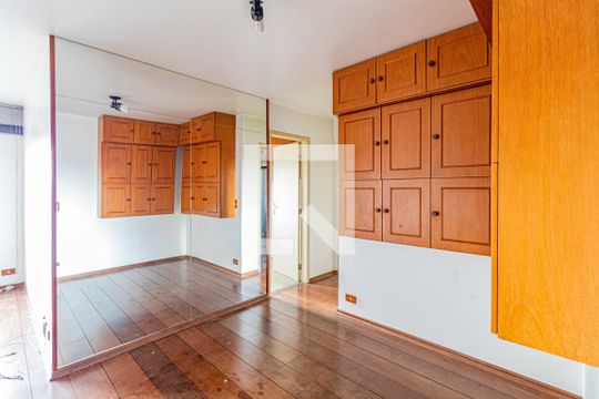 Sala de apartamento para alugar com 2 quartos, 67m² em Jardim Ester, São Paulo