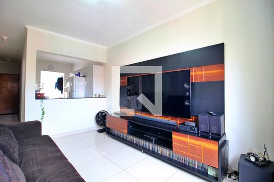 Sala de apartamento para alugar com 3 quartos, 84m² em Vila Lea, Santo André