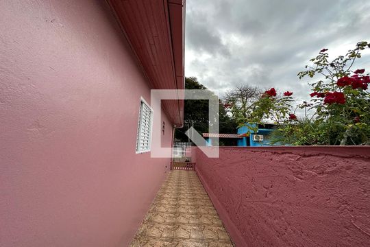 Corredor de casa à venda com 3 quartos, 110m² em Canudos, Novo Hamburgo
