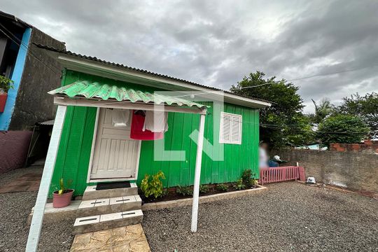 Área externa de casa à venda com 3 quartos, 110m² em Canudos, Novo Hamburgo