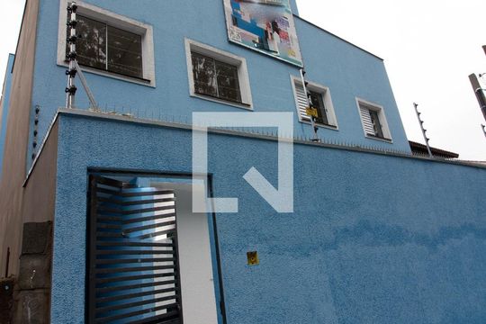 Fachada de apartamento para alugar com 2 quartos, 42m² em Jardim Helian, São Paulo