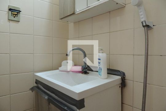 Banheiro de apartamento à venda com 2 quartos, 55m² em Jacarepaguá, Rio de Janeiro