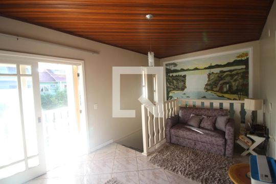 Hall de casa para alugar com 3 quartos, 192m² em Harmonia, Canoas