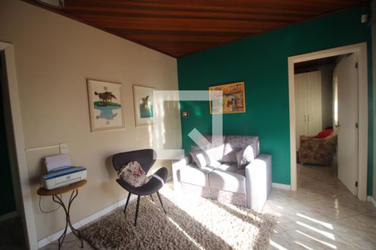 Hall de casa para alugar com 3 quartos, 192m² em Harmonia, Canoas