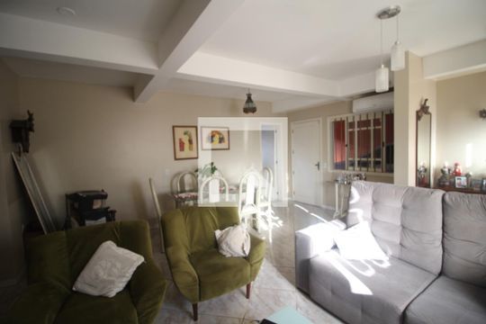 Sala de casa para alugar com 3 quartos, 192m² em Harmonia, Canoas