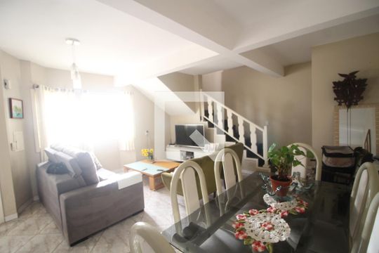 Sala de casa para alugar com 3 quartos, 192m² em Harmonia, Canoas