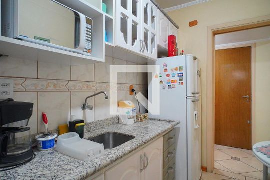 Cozinha de apartamento à venda com 1 quarto, 45m² em Rio Branco, Porto Alegre