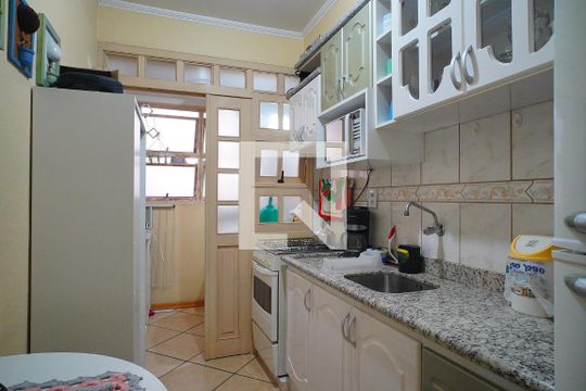 Cozinha de apartamento à venda com 1 quarto, 45m² em Rio Branco, Porto Alegre