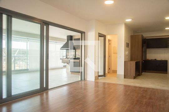Apartamento para alugar com 3 quartos, 138m² em Mirandópolis, São Paulo