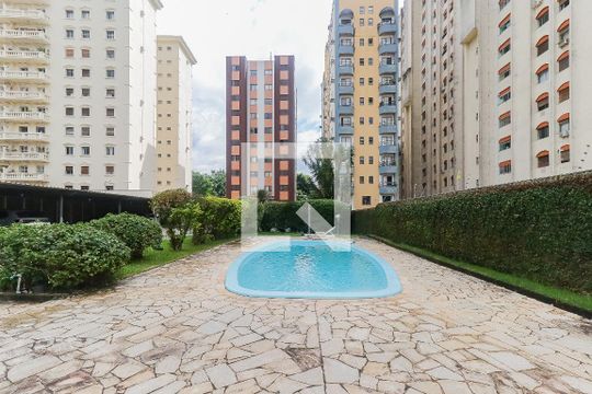 Área comum - Piscina de apartamento para alugar com 1 quarto, 41m² em Jardim Esplanada, São José dos Campos