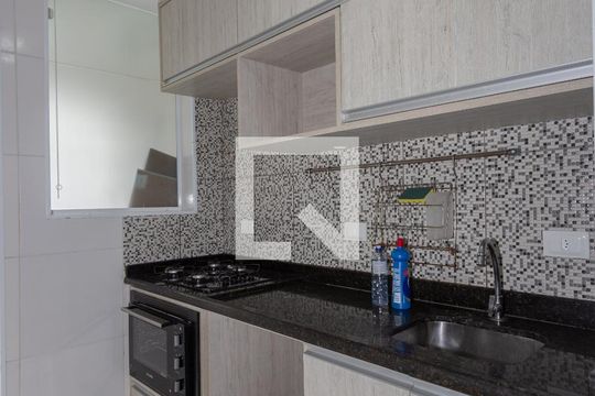Cozinha de apartamento para alugar com 2 quartos, 60m² em Jardim Celeste, São Paulo