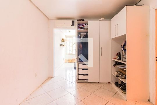 Dormitório 2 de casa à venda com 4 quartos, 230m² em Jardim Dona Leopoldina, Porto Alegre