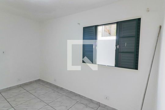 Quarto 2 de casa para alugar com 2 quartos, 100m² em Jardim Dinorah, São Paulo