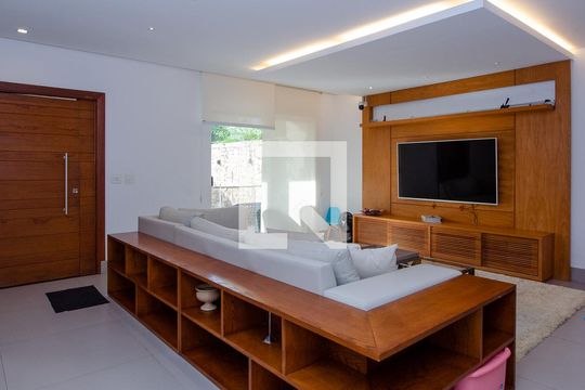 Sala de casa de condomínio à venda com 4 quartos, 293m² em Recreio dos Bandeirantes, Rio de Janeiro
