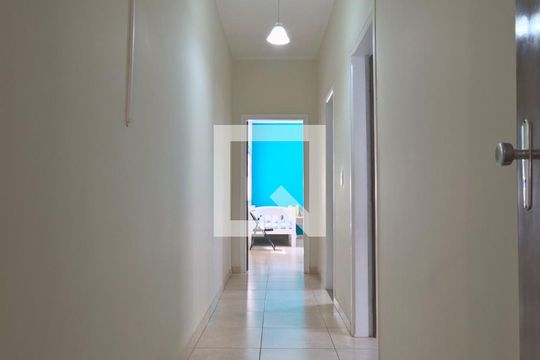 Corredor de casa à venda com 4 quartos, 220m² em Jardim Bela Vista, Campinas