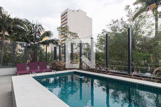 Piscina de apartamento para alugar com 1 quarto, 33m² em Perdizes, São Paulo