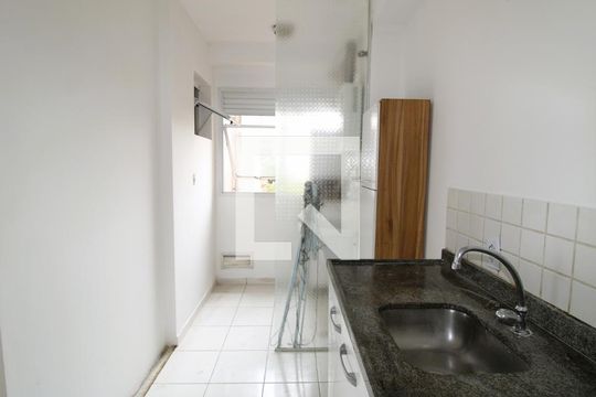 Cozinha de apartamento para alugar com 3 quartos, 65m² em Parque Novo Mundo, São Paulo