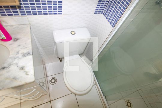 Banheiro Social de apartamento para alugar com 3 quartos, 65m² em Parque Novo Mundo, São Paulo