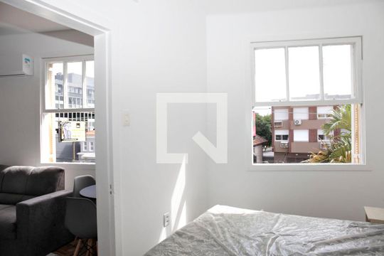 Quarto de apartamento para alugar com 1 quarto, 32m² em Moinhos de Vento, Porto Alegre