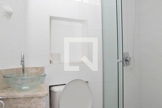 Banheiro de apartamento para alugar com 1 quarto, 32m² em Moinhos de Vento, Porto Alegre