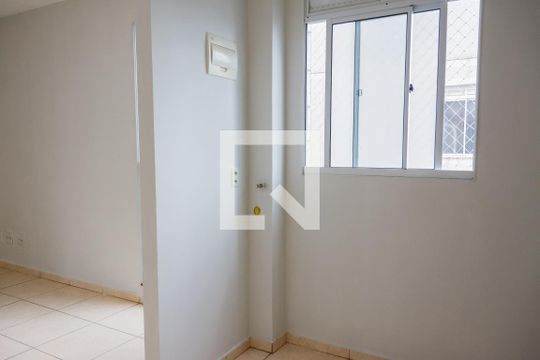 Sala de apartamento à venda com 2 quartos, 42m² em Chacaras Reunidas Santa Terezinha, Contagem